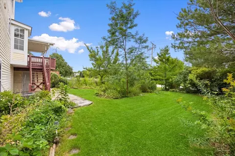 Exterior - 513 Eastwick Ln, Bartlett, IL 60103 photo 4 of 5