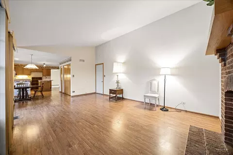 Living - 513 Eastwick Ln, Bartlett, IL 60103 photo 4 of 6
