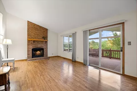 Living - 513 Eastwick Ln, Bartlett, IL 60103 photo 3 of 6