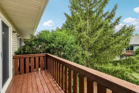 Exterior - 657 Thorntree Ct #C2, Bartlett, IL 60103 photo 4 of 5