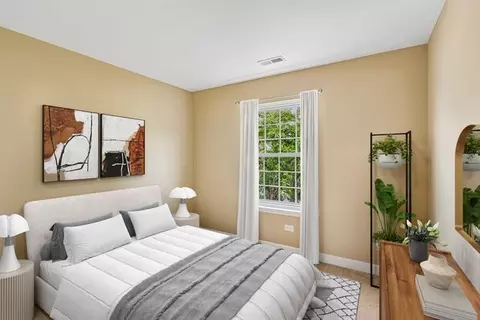 Bedroom - 657 Thorntree Ct #C2, Bartlett, IL 60103 photo 4 of 6