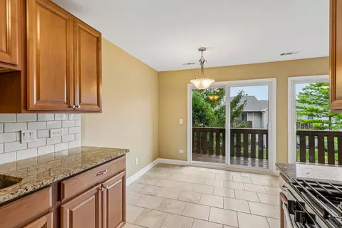 Kitchen - 657 Thorntree Ct #C2, Bartlett, IL 60103 photo 2 of 3