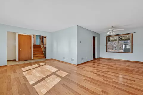 Living - 3900 W 155th St, Markham, IL 60428 photo 2 of 5