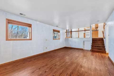 Living - 3900 W 155th St, Markham, IL 60428 photo 5 of 5