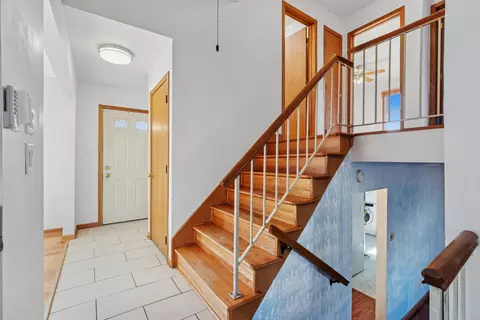 Entry Way - 3900 W 155th St, Markham, IL 60428 photo 1 of 1