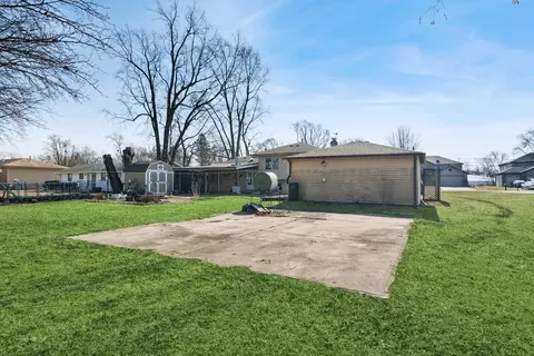 Exterior - 3900 W 155th St, Markham, IL 60428 photo 4 of 5