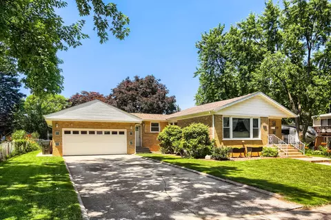10636 Mason Ave, Chicago Ridge, IL 60415