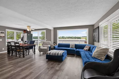 Living - 1904 Baintree Rd, Davis, IL 61019 photo 3 of 4