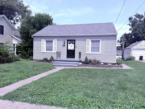 514 W 30th St, Davenport, IA 52803