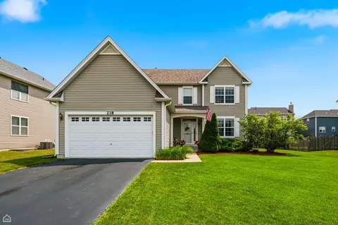 218 Woodford Rd, Oswego, IL 60543