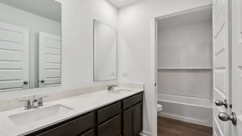 Bath - 14832 S Parkview Dr, Plainfield, IL 60544 photo 2 of 3