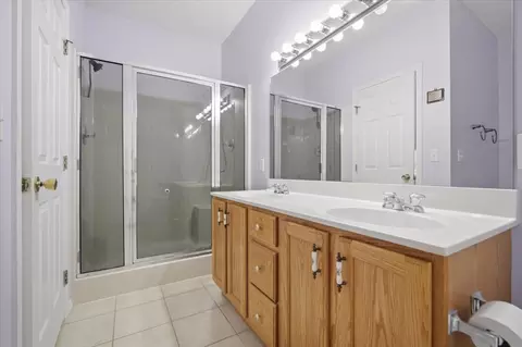 Bath - 604 Eddy Rd, Bloomington, IL 61704 photo 1 of 4