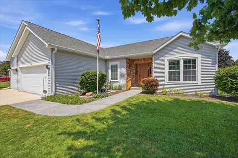 Exterior - 604 Eddy Rd, Bloomington, IL 61704 photo 2 of 4
