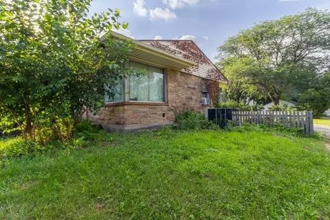 Exterior - 2808 E State St, Rockford, IL 61108 photo 4 of 10