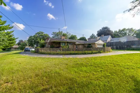 Exterior - 2808 E State St, Rockford, IL 61108 photo 9 of 10