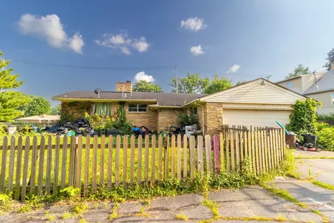 Exterior - 2808 E State St, Rockford, IL 61108 photo 7 of 10