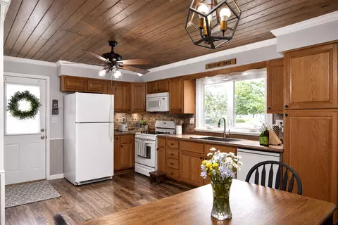 Kitchen - Undisclosed, Elgin, IL 60123 photo 1 of 1