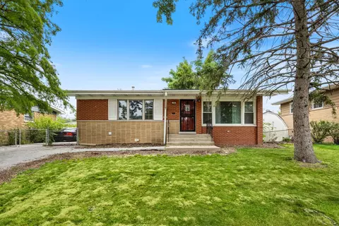 196 Craig Dr W, Chicago Heights, IL 60411
