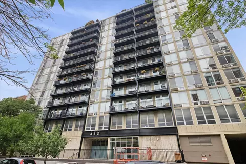 450 W Briar Pl #8N, Chicago, IL 60657
