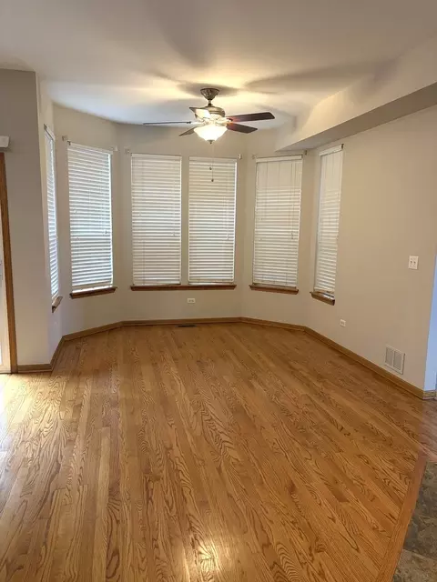 Living - 10841 Prairie Ln #12, Mokena, IL 60448 photo 3 of 5