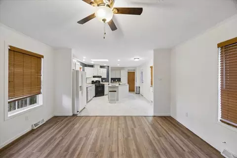 185 Whipporwill Dr, Beecher, IL 60401 photo 5
