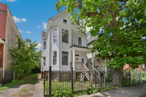 210 N Laramie Ave, Chicago, IL 60644