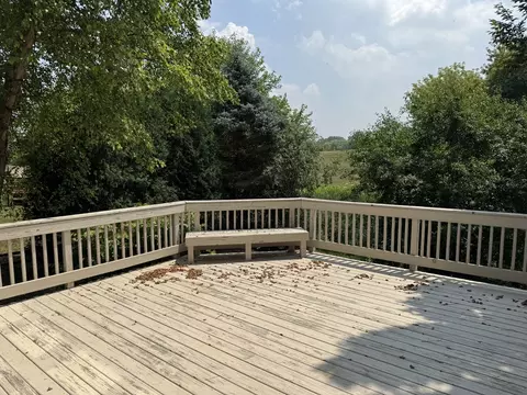 Exterior - 7187 Dada Dr, Gurnee, IL 60031 photo 2 of 6