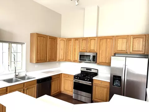Kitchen - 7187 Dada Dr, Gurnee, IL 60031 photo 1 of 3