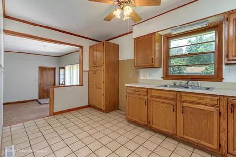 7 N S151 N Eola Rd, Aurora, IL 60502 photo 11
