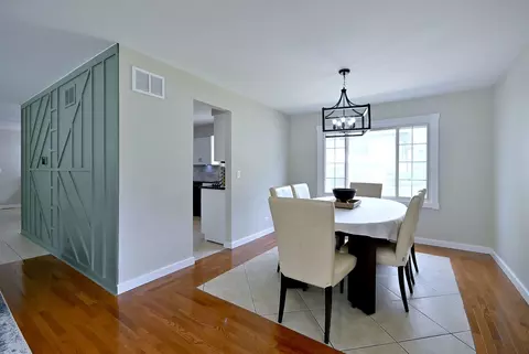 Dining - 101 E Bryn Mawr Ave, Itasca, IL 60143 photo 2 of 2