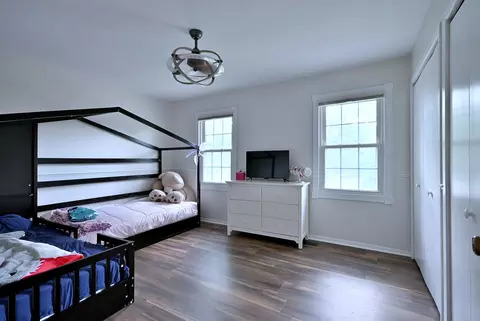 Bedroom - 101 E Bryn Mawr Ave, Itasca, IL 60143 photo 3 of 4