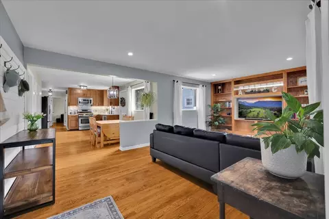 Other - 707 S Gables Blvd, Wheaton, IL 60189 photo 1 of 8