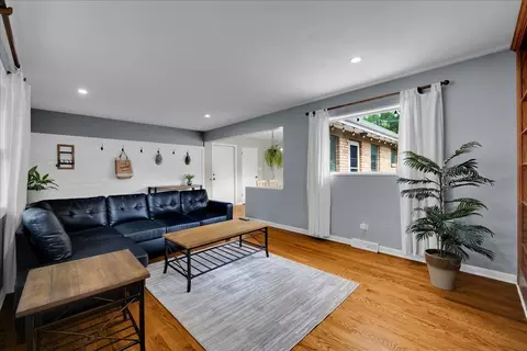 Living - 707 S Gables Blvd, Wheaton, IL 60189 photo 1 of 3