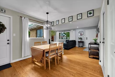Dining - 707 S Gables Blvd, Wheaton, IL 60189 photo 1 of 1