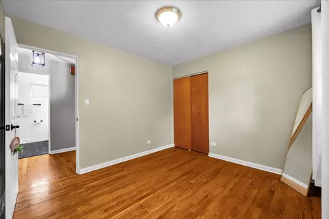 Bedroom - 707 S Gables Blvd, Wheaton, IL 60189 photo 2 of 5