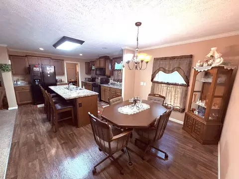 Dining - 510 E 8th St, Sandoval, IL 62882 photo 1 of 1