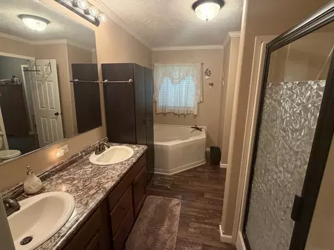 Bath - 510 E 8th St, Sandoval, IL 62882 photo 2 of 3