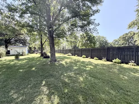 Exterior - 510 E 8th St, Sandoval, IL 62882 photo 3 of 8