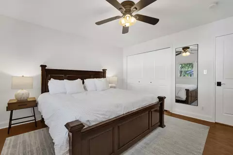 Bedroom - 528 Kipling Ct, Wheaton, IL 60187 photo 3 of 7
