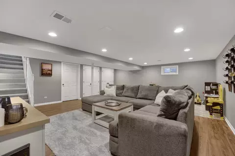 Other - 528 Kipling Ct, Wheaton, IL 60187 photo 6 of 11