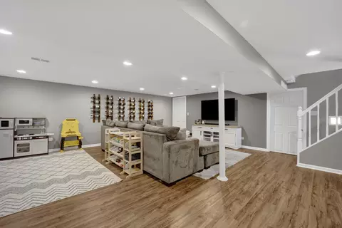 Other - 528 Kipling Ct, Wheaton, IL 60187 photo 4 of 11