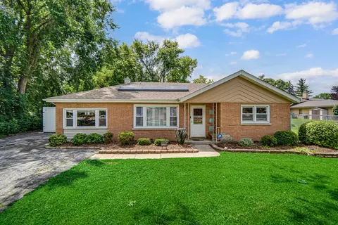 7529 W 103rd St, Palos Hills, IL 60465