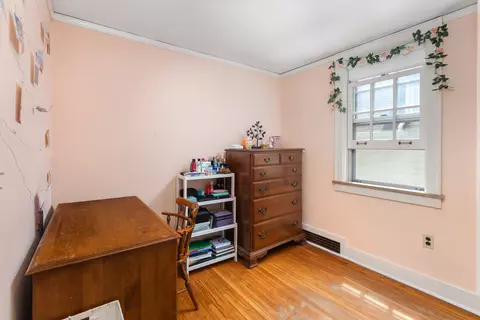 Bedroom - 815 N Eagle St, Naperville, IL 60563 photo 5 of 6