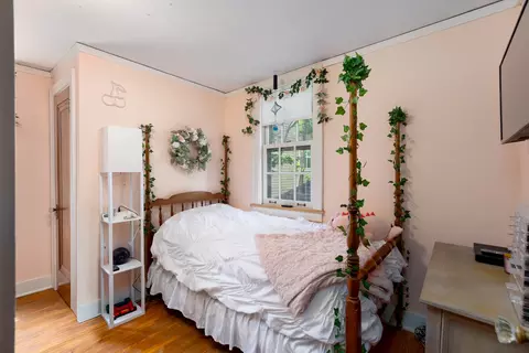 Bedroom - 815 N Eagle St, Naperville, IL 60563 photo 4 of 6