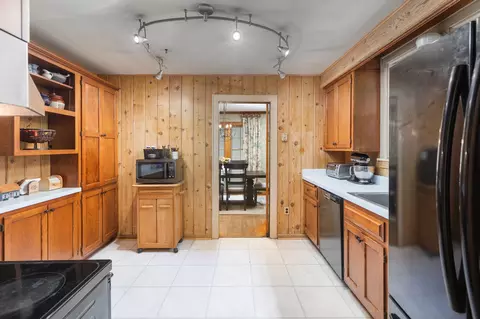 Kitchen - 815 N Eagle St, Naperville, IL 60563 photo 4 of 4