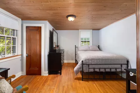 Bedroom - 815 N Eagle St, Naperville, IL 60563 photo 1 of 6