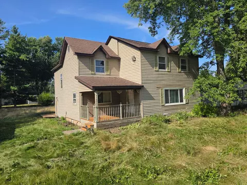 8404 Dorr Rd, Wonder Lake, IL 60097