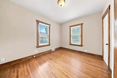 Bedroom - 30 S Commonwealth Ave, Elgin, IL 60123 photo 4 of 4