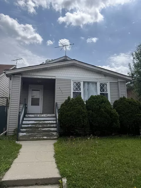 4853 W Parker Ave, Chicago, IL 60639