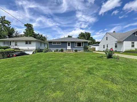 3237 22nd Ave, Rock Island, IL 61201